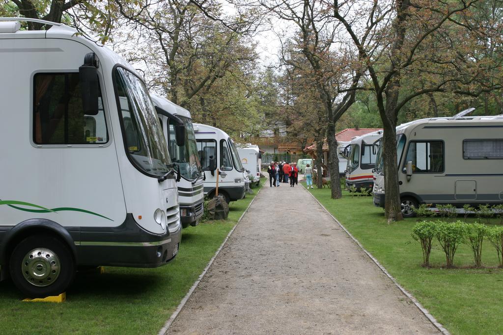 Oeko-Park Panzio, Kemping Es Rendezvenykoezpont Szarvaskő Exterior foto